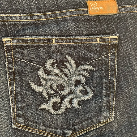 PAIGE Maternity Jeans Size 30 - Picture 4 of 5